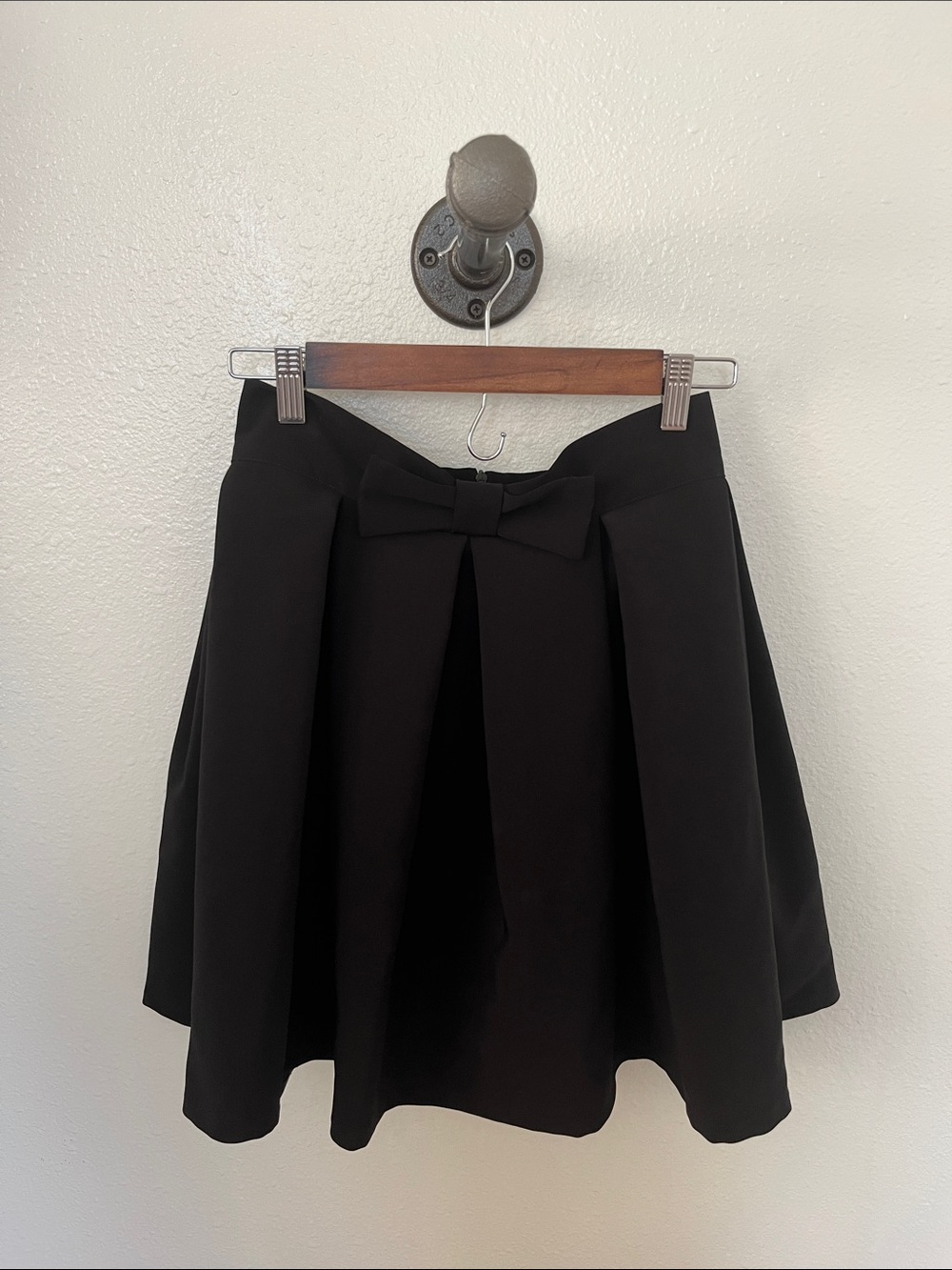 Chicwish Black Bow-Front Skater Skirt